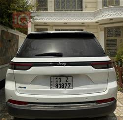 جیپ گراند شیرۆکی